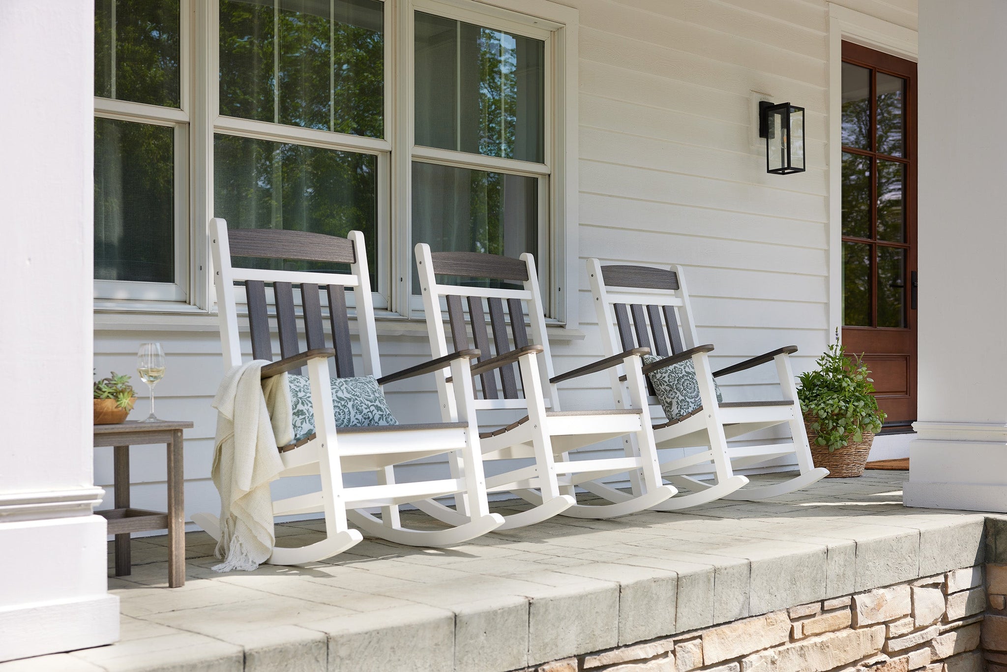 Two-Tone Woodgrain Rocking Chair – Leisure Line
